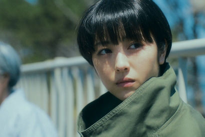 浜辺美波“すみれ”撮影の特別映像＆髪型変化する写真も公開『やがて海へと届く』 画像