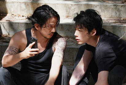 岡田准一＆坂口健太郎が暴れる！『ヘルドッグス』特報映像公開 画像