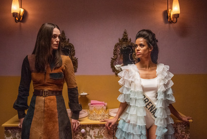 ミス・ワールドの阻止を目指す！『彼女たちの革命前夜』キーラ・ナイトレイらの場面写真＆ポスター解禁 画像