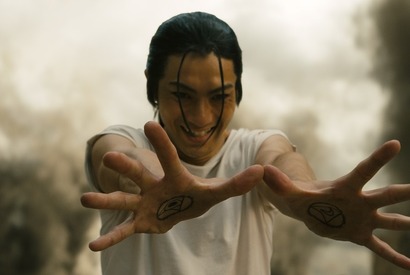 山田裕貴”ゾルフ”が登場、傷の男”スカー”の悲しき過去が明かされる…『鋼の錬金術師』本編映像 画像