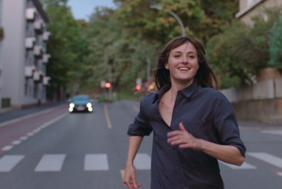 「デジタルの効果も使いたくなかった」監督が明かす『わたしは最悪。』ロマンチックな本編映像 画像