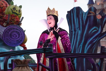 【ディズニー】「ザ・ヴィランズ・ロッキン・ハロウィーン」お披露目　ヴィランズの手下たちも復活！ 画像