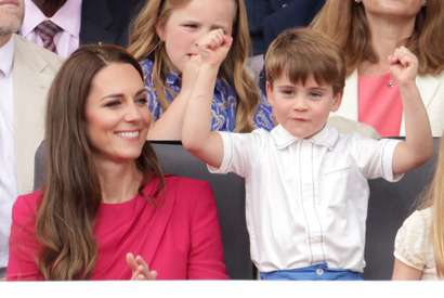 ルイ王子、5歳の誕生日記念写真はママ・キャサリン妃とのレアな2ショット 写真家が撮影 画像