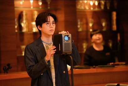 橋本環奈“綾華”と山田涼介“東郷”、2回目のキスにSNS大反響…「完全に気持ち動いてる」の声「王様に捧ぐ薬指」3話 画像