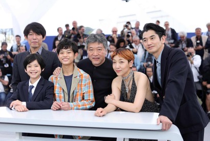 『万引き家族』『ベイビー・ブローカー』に続きクリーニング屋が登場する理由が明らかに　『怪物』カンヌ公式会見 画像