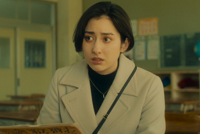 早見あかり＆マキタスポーツが呪いの正体を追う『ミンナのウタ』 画像