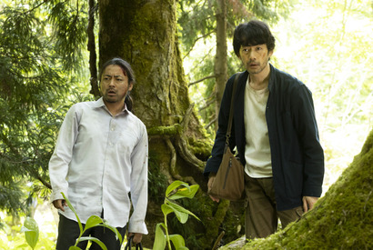 監禁された2人の男に一体何が…竹野内豊＆山田孝之W主演『唄う六人の女』特報＆場面写真 画像