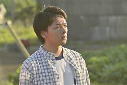 細かく散りばめられた匂わせ演出に「村人全員怪しく見える」「今後の展開に期待しかない」の声続出…「ハヤブサ消防団」1話 画像