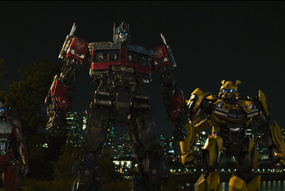 オートボットVSテラーコン、博物館で大バトル！『トランスフォーマー／ビースト覚醒』本編映像 画像