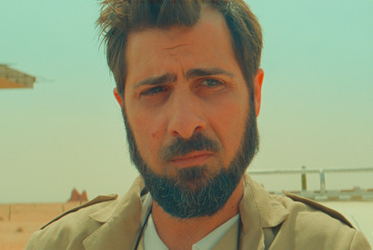 ジェイソン・シュワルツマンの役柄は「キューブリックをイメージ」『アステロイド・シティ』インタビュー映像 画像