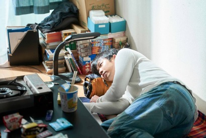 仲野太賀＆高良健吾＆趣里ら素顔をのぞかせる『愛にイナズマ』メイキング映像 画像