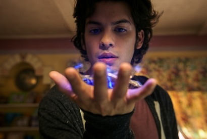 DC最新作『ブルービートル』11月29日デジタルリリース！ 本編冒頭10分を初公開 画像