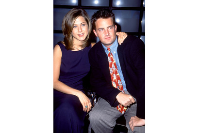 「フレンズ」ジェニファー・アニストンらメインキャスト、マシュー・ペリーの死に連名でコメント 画像