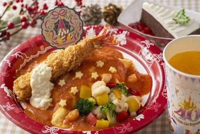 【ディズニー】大きなエビフライが乗ったオムライスでホリデー気分！TDLグランマ・サラのキッチンのスペシャルセット 画像
