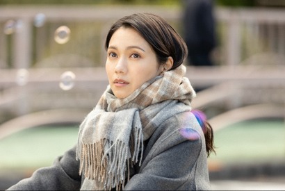 二階堂ふみ＆チェ・ジョンヒョプ、シャボン玉メイキング公開！「Eye Love You」今夜スタート 画像