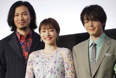 石原さとみ、7年越しの主演映画完成に感極まり涙浮かべる「一度は出演を断られたけど…」 画像