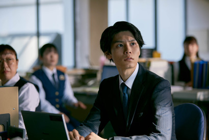 杉咲花のバディ・萩原利久、警察官役に初挑戦『朽ちないサクラ』場面写真 画像