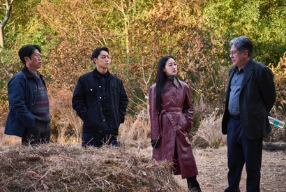 女優キム・ゴウンが新境地を開いた大ヒット映画『破墓／パミョ』が10月にに日本上陸！ 画像