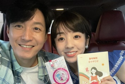 18歳年下の日本人女性と結婚した俳優シム・ヒョンタク、“息子”の顔を確認し「妻に似てるかも」と大喜び！ 画像