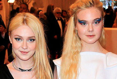 ダコタ＆エル・ファニング姉妹、注目のファッションブランドと秘密のコラボ？ 画像