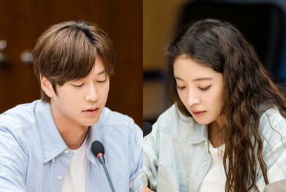 “無害な”初恋ロマンスがやってくる！イ・セヨン＆ナ・イヌ主演の新作ドラマ台本読み合わせ 画像
