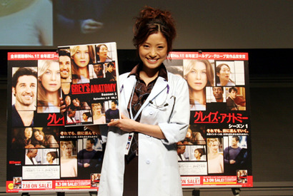 女医姿で登場した上戸彩TVドラマ「グレイズ・アナトミー」にハマリ過ぎて車酔い!? 画像