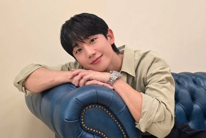 チョン・ヘイン、カメラを見つめる甘い目つきに「そんな顔で見つめられたら気絶する」【PHOTO】 画像