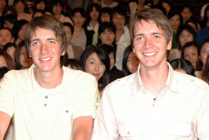 『ハリー・ポッター』のウィーズリー家の問題児、ロンの双子の兄が来日！ 画像