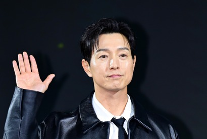 『ザ・グローリー』の“ダンディ夫”チョン・ソンイル、韓国美容ブランドのモデルに抜擢！ 画像