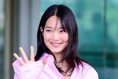 “交際10年”女優シン・ミナは心まで美しい…寄付金累計額が4億円を突破！2009年から続く分かち合い 画像