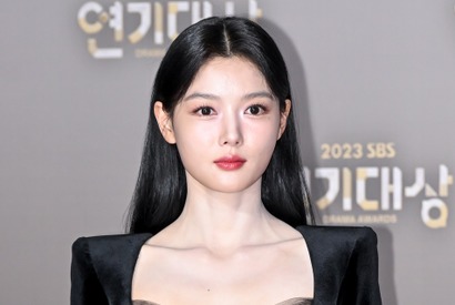 新作『親愛なるX』で女優を演じるキム・ユジョン！自分の体験をどう生かせるのか 画像