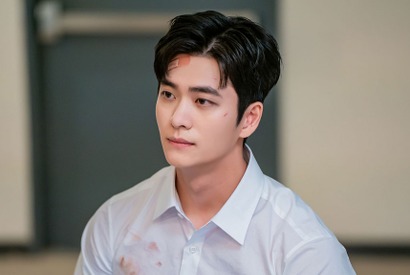 Netflix配信『ジャガイモ研究所』カン・テオ、復帰は大成功！こんなに“セクシーな理事”は初めて 画像