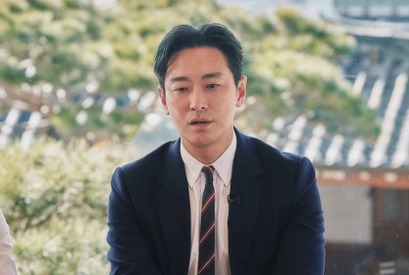 俳優チュ・ジフン、肌が黒くなった理由は「畑で遊んだから」。子供時代や家族について語った！ 画像