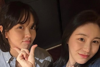 子役出身女優キム・ソヒョン、20代らしいプライベート姿にほっこり。“親友”とのツーショット【PHOTO】 画像