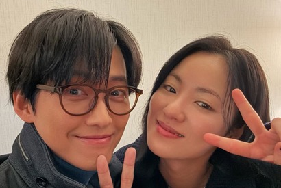 ナムグン・ミン、共演女優との仲良しツーショット公開！ますます新作が「楽しみ」【PHOTO】 画像