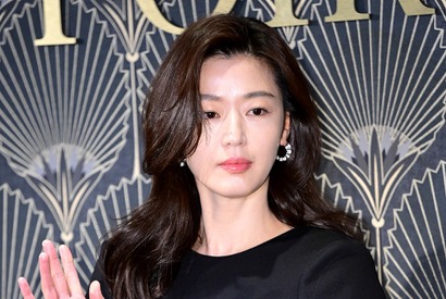 チョン・ジヒョン、今年は多作の予感！チ・チャンウクとの再共演を前向きに検討中 画像