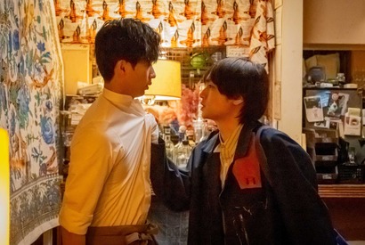 「パラレル行き来できるとか…？」野村康太“丸山”の髪型から視聴者の考察広がる…「パラレル夫婦」2話 画像