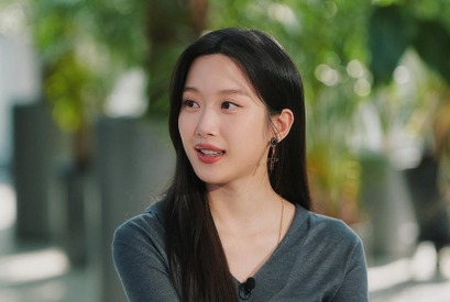 まさに“知的美女”…。子役出身女優ムン・ガヨンの魅力が全開「得意なのは待つことです」 画像