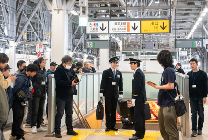 草彅剛から斎藤工まで『新幹線大爆破』新写真＆相関図が一挙解禁 画像