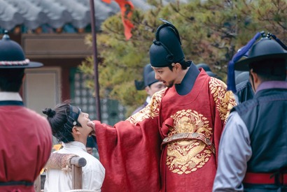 緊迫する『コッソンビ』で暴君を倒した後に誰が新しい王座につくのか 画像