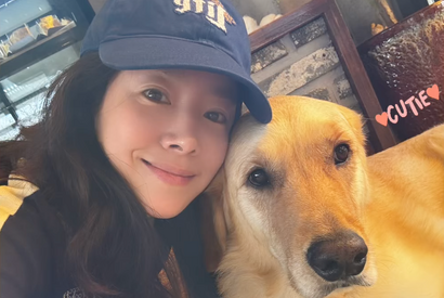 『イ・サン』女優ハン・ジミン、大型犬とたわむれる姿に“ほっこり”。ささやかな日常の一コマ【PHOTO】 画像