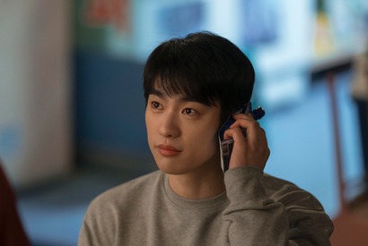 パク・ジニョン、静かな熱演で魅せた！『未知のソウル』初回から深い余韻を残す存在感 画像