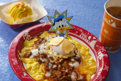 【ディズニー】ボリューム満点のドナルドらしいオムライス！TDLグランマ・サラのキッチンのスペシャルセット 画像