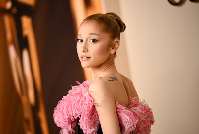 アメリカでLGBTQ+の若者支援予算の廃止に著名人が反対 アリアナ・グランデ、ペドロ・パスカルら100名が署名 画像