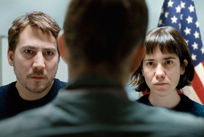 別々の尋問であぶり出される…『入国審査』予告編公開 画像