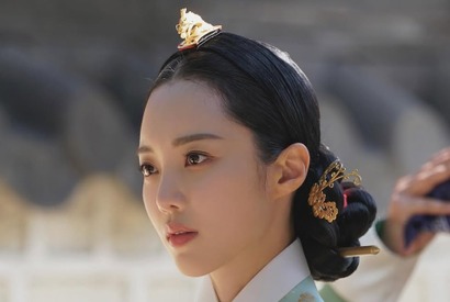 涙誘う名演に絶賛…時代劇『鬼宮』で“中殿”演じたハン・ソウン、感謝の言葉とともに有終の美 画像