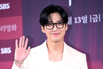 Disney+配信『私たちの映画』主演ナムグン・ミン、撮影初日のエピソードを披露「監督らしくしたら…」 画像