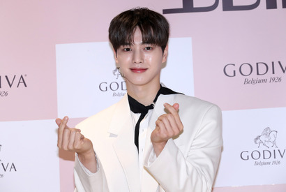 ソン・ガン、映画『脱走』では謎めいたキーパーソン！ BTS Vとの交流も話題に 画像