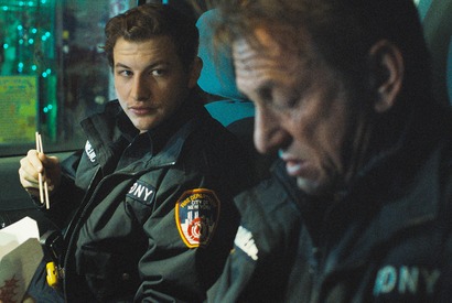 ショーン・ペン＆タイ・シェリダン、休憩中の和やか食事タイム『アスファルト・シティ』本編映像 画像