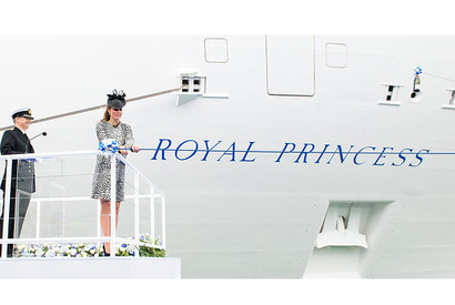 出産間近のキャサリン妃が新造船ロイヤル・プリンセスの命名式に登場！ UKシンガーらも歌を披露 画像